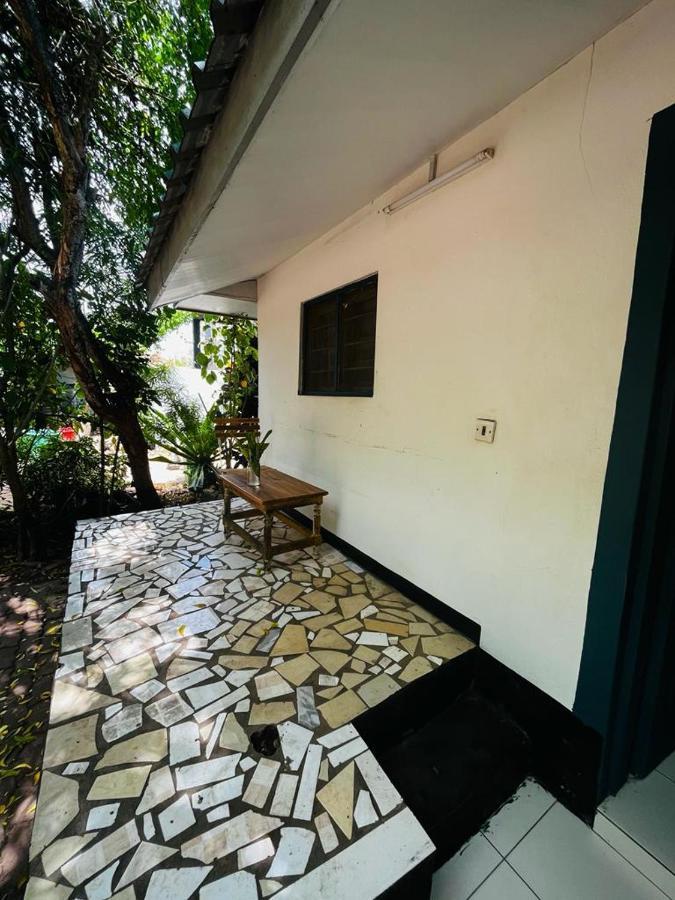 Triniti Oysterbay Hotell Dar es Salaam Exteriör bild
