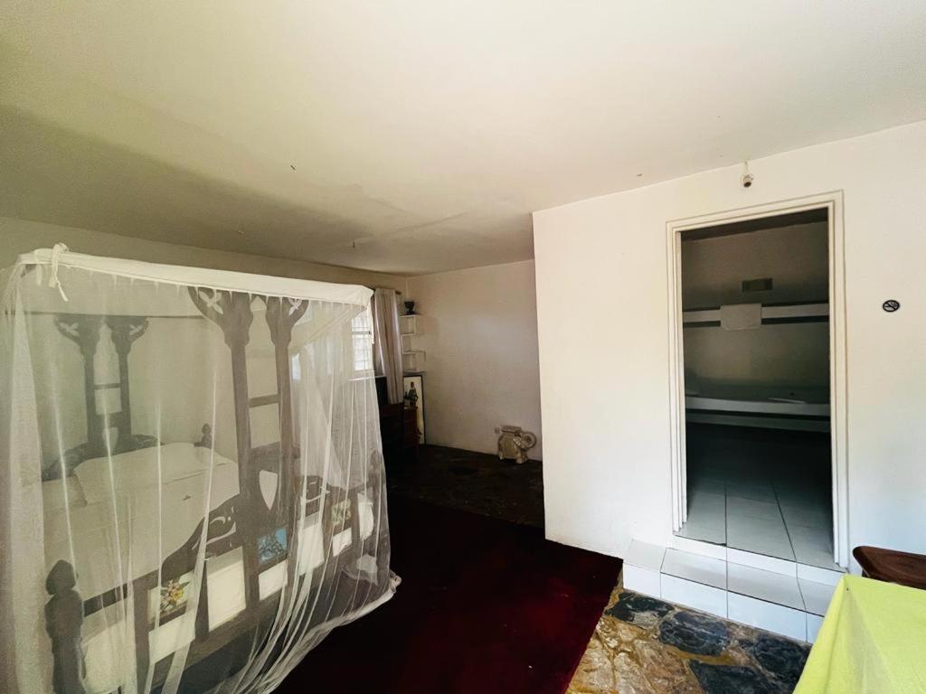 Triniti Oysterbay Hotell Dar es Salaam Rum bild