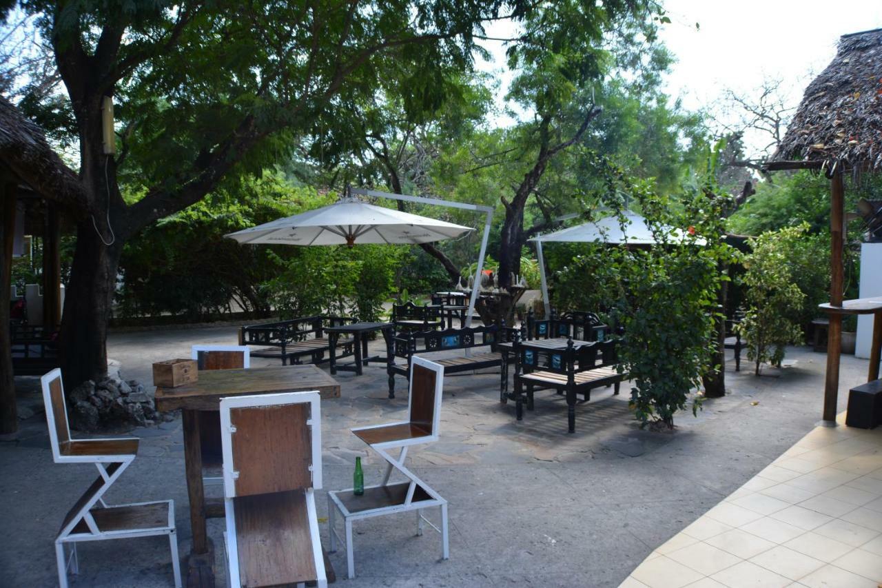 Triniti Oysterbay Hotell Dar es Salaam Exteriör bild